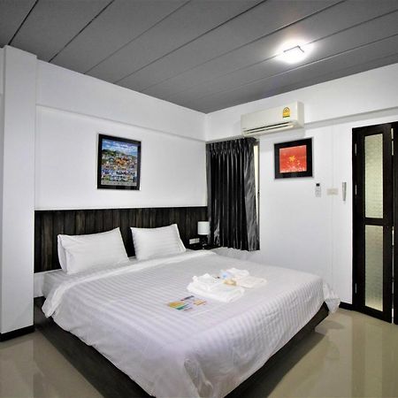 The 168 Gallery Residence And Hotel Chiang Mai Exterior photo