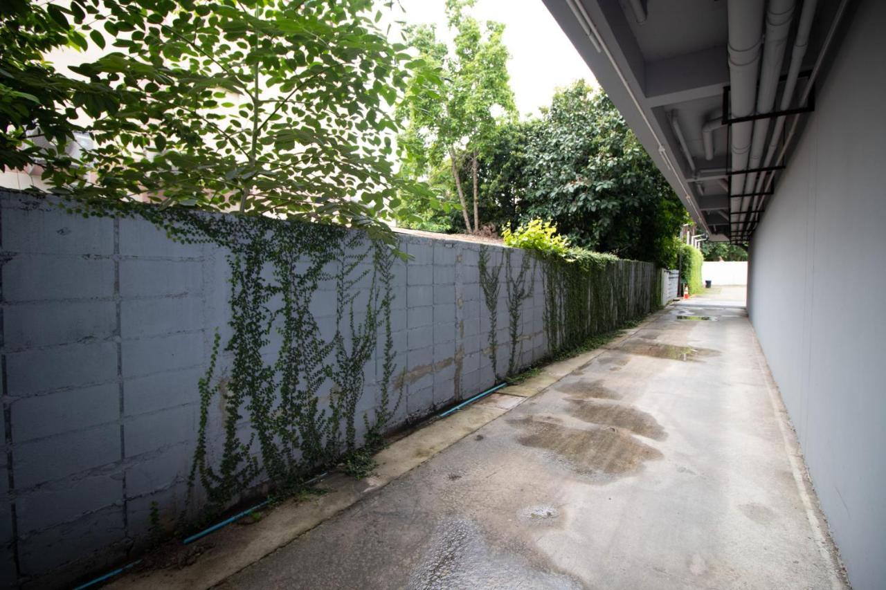 The 168 Gallery Residence And Hotel Chiang Mai Exterior photo
